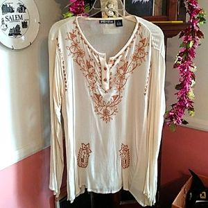 NWOT Women's med. Tunic(?)